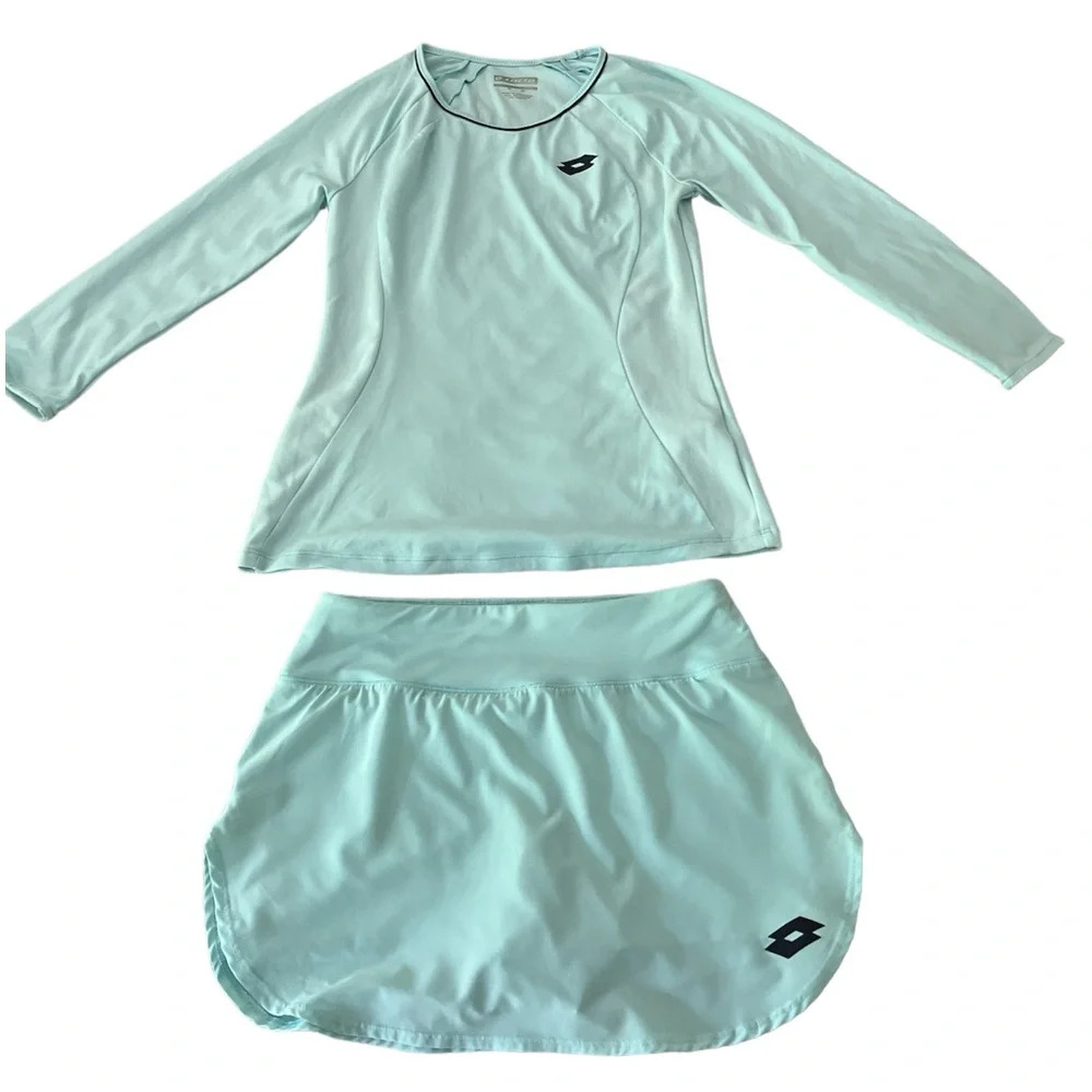 Lotto baby blue 3/4 sleeves top and skort set size XS